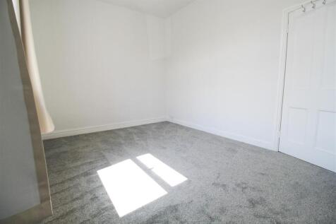 Bathroom 1.jpg