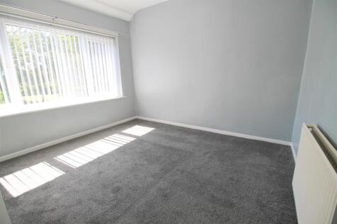 Bedroom..jpg
