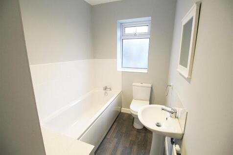 Family Bathroom.jpg
