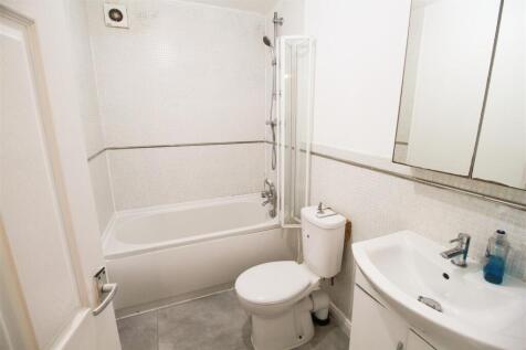Bathroom.jpg