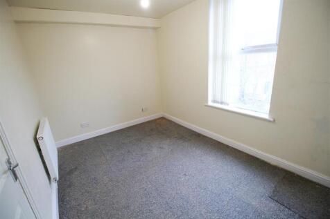 Bedroom 1.jpg