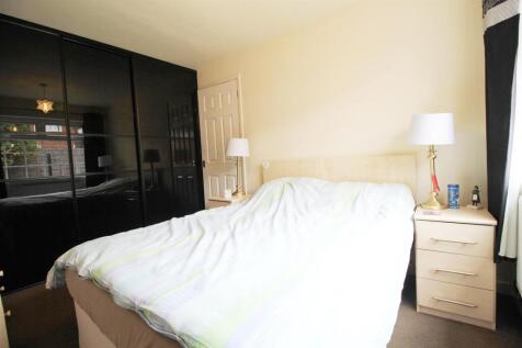 Bedroom 1.jpg