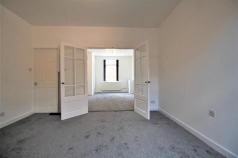 Diningroom to lounge.jpg