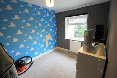 Bedroom 1.jpg