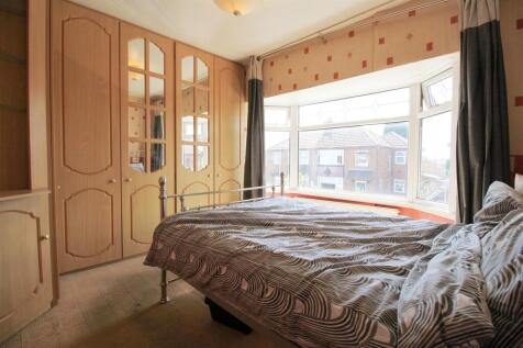 Bedroom..jpg