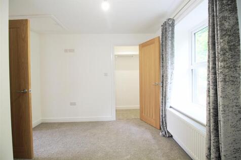 Bedroom..jpg