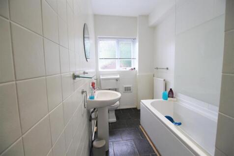 Bathroom.jpg