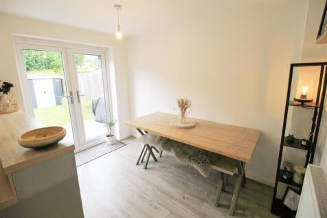 Dining area.jpg