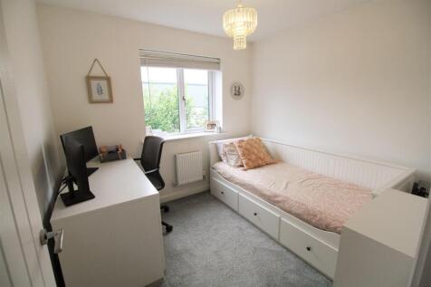 Bedroom 2.jpg
