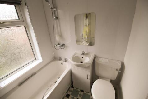 Family Bathroom.jpg