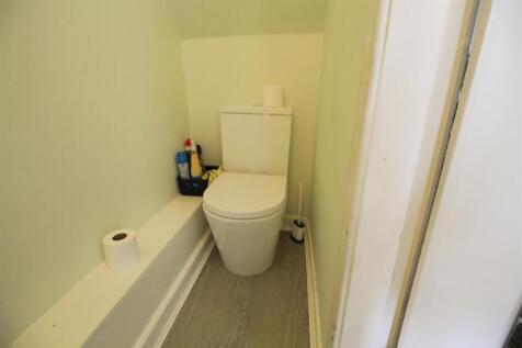 Downstairs toilet.jpg