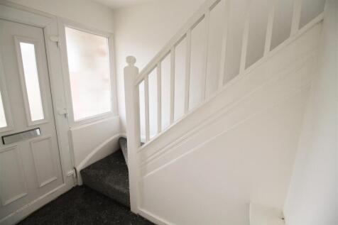 Entrance hall.jpg