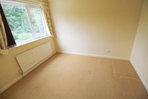 Bedroom 1.jpg