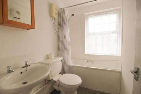 Bathroom.jpg