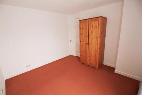 Bedroom..jpg
