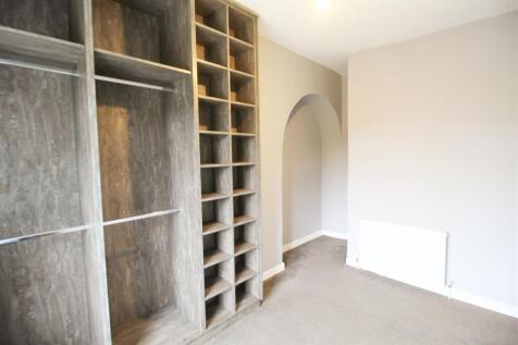Bedroom..jpg