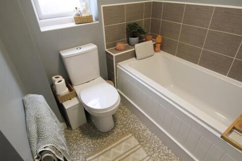 Bathroom.jpg