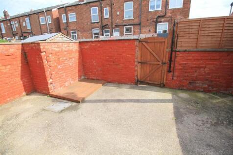 Rear yard.jpg