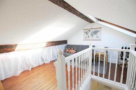 Loft room.jpg