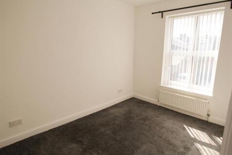 Bedroom 1.jpg
