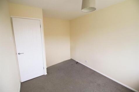 Bedroom 1.jpg