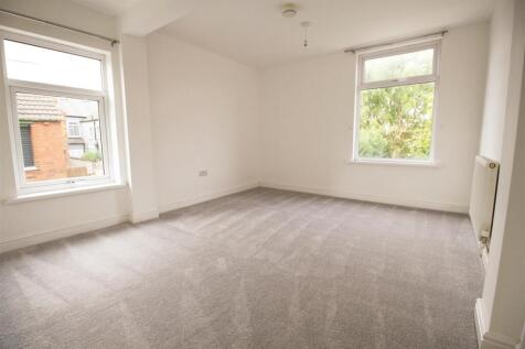 Bedroom 1.jpg