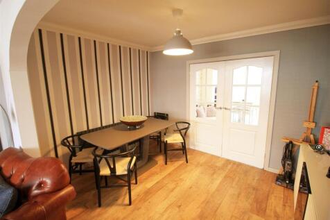 Dining area.jpg