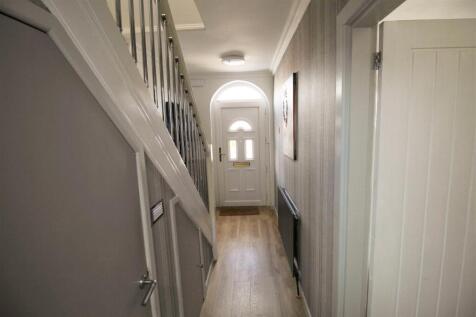Entrance hall.jpg