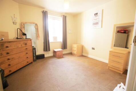 Bedroom 1.jpg