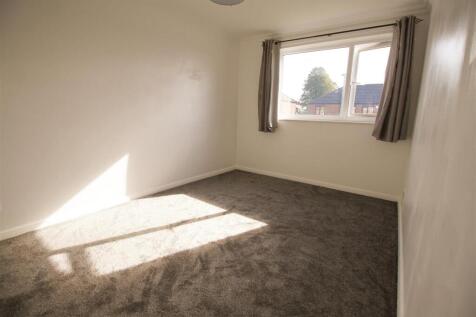 Bedroom 1.jpg