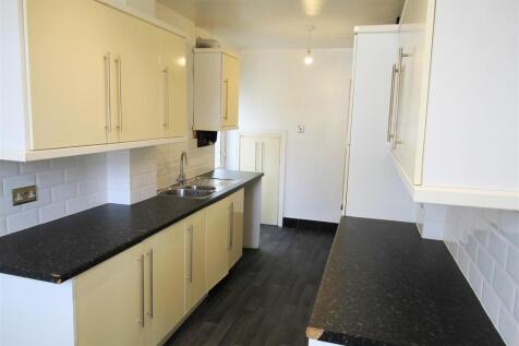 Kitchen 2.jpg