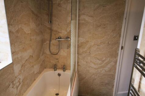Bathroom 2.jpg