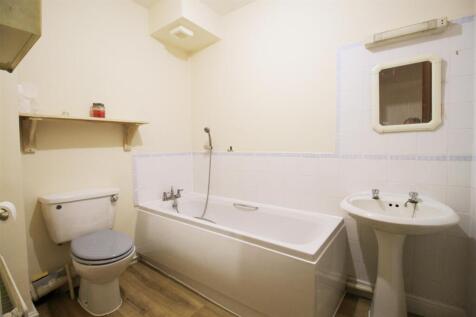 Bathroom.jpg