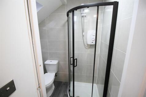 2nd Floor shower.jpg