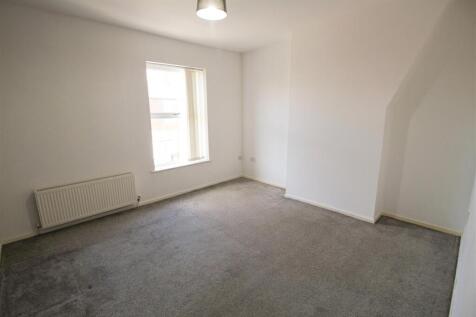 Bedroom 1.jpg