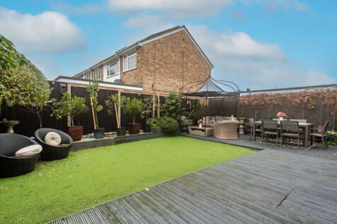 12AyleshamWay-32_bluesky