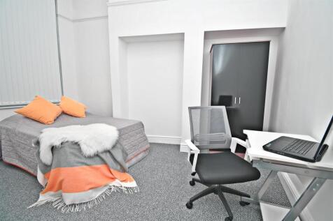 Bedroom (15).jpg