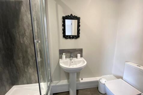 2 Ensuite