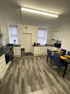 Communal Kitchen Diner