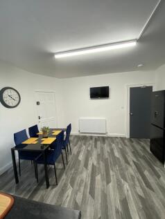 Communal Kitchen Diner