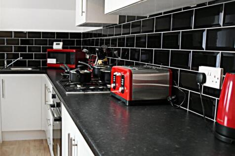 Kitchen 1.jpg
