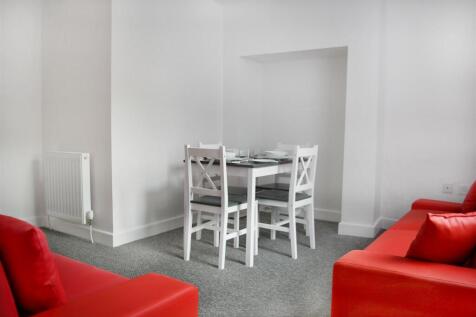 Living Room 1.jpg