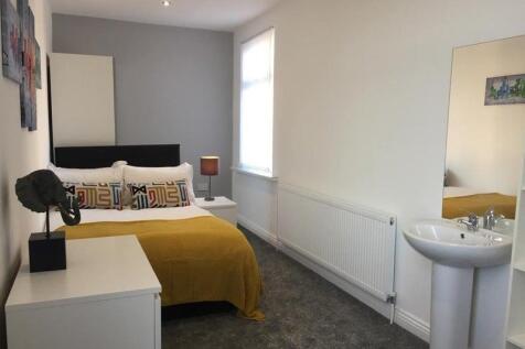 other bedroom 1.jpg