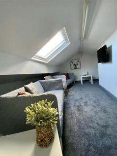 Communal Snug