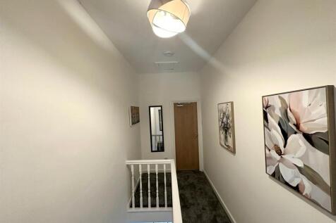 WhatsApp Image 2025-08-12 at 16.03.06_898cc10a.jpg