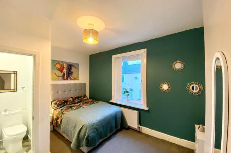 145 Cleaver Street Rm 2  (2).jpeg