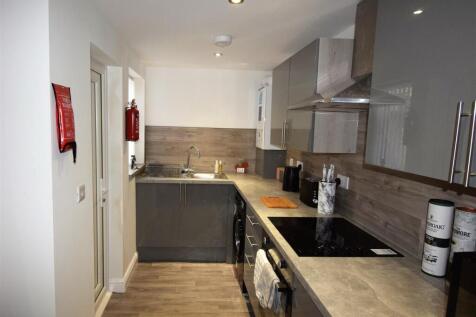 Communal kitchen Living Area