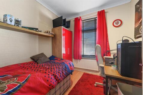 PT-RED-7StAndrewsRd-5.JPG