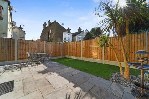 PT-RED-7StAndrewsRd-12.JPG