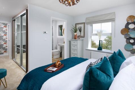 Main bedroom with built-in dressing area &amp; en-suite in Avondale style home